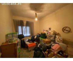Vivienda unifamiliar para reforma. Centrica y bien situada. Aparta para promoción de viviendas.