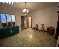 Vivienda unifamiliar para reforma. Centrica y bien situada. Aparta para promoción de viviendas.