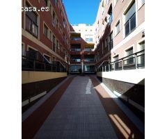 Apartamento COMPLETAMENTE AMUEBLADO! Tiene piscina, amplio solarium y terrazas comunitarias