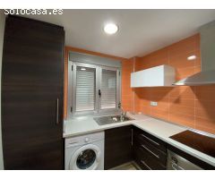 Vivienda formada por 3 dormitorios y dos baños. Cocina independiente y terraza independiente en comu