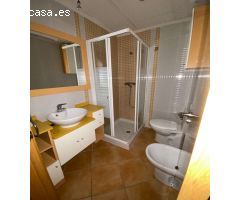 Apartamento de dos dormitorios, un baño y Salón-Comedor-Cocina. Piscina comunitaria. (Posibilidad de
