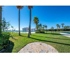 ESPECTACULAR ÁTICO CON VISTAS AL MAR EN BENALMADENA COSTA