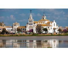 SOLAR TERCIARIO- TURÍSTICO EN LA ALDEA DEL ROCIO (ALMONTE)