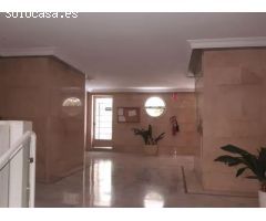 ** SE ALQUILA PISO EN CALLE MELCHOR ALMAGRO **