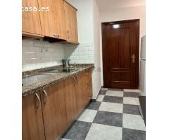 ** SE ALQUILA PISO EN CALLE JESÚS Y MARIA IDEAL PARA ESTUDIANTES O TRABAJADORES**