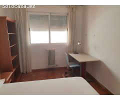 MARAVILLOSO PISO DE 5 HABITACIONES EN CALLE SAN ANTON, EN PLENO CENTRO DE GRANADA