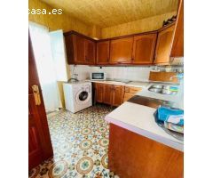 **SE ALQUILA CASA INDEPENDIENTE – CALLE MONTES CARLOS **