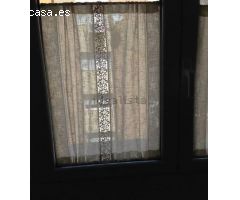 **SE ALQUILA PISO EN CAMINO DE RONDA IDEAL PARA ESTUDIANTES**