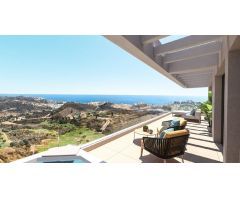 Precioso apartamento de lujo con un diseño contemporáneo con un horizonte de mar y montaña.