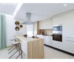 Apartamento de 3 dormitorios en primera línea de golf