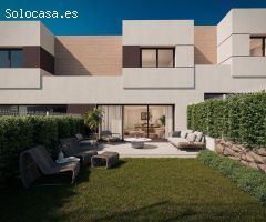 Descubre este espectacular adosado de 3 dormitorios y 3 baños en un exclusivo residencial