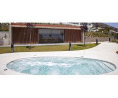 ¡Listo para entrar a vivir! Ático de 2 dormitorios con terraza panorámica y vistas abiertas al mar