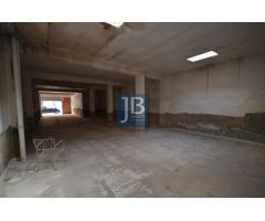 Local comercial en Alquiler en Xàtiva, Valencia