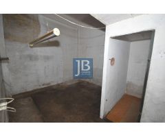 Local comercial en Alquiler en Xàtiva, Valencia