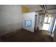 Local comercial en Alquiler en Xàtiva, Valencia