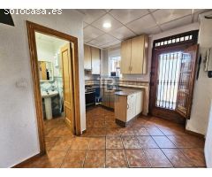 VENTA ESPECTACULAR BAJO COMERCIAL CON POSIBILIDAD CONVERTIR A VIVIENDA