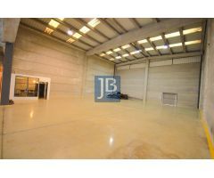 Nave de 576m²