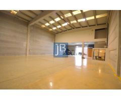 Nave de 576m²