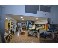 Local comercial en Alquiler en Xàtiva, Valencia