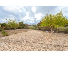 Magnífico Chalet en Venta en Petrer: Encanto y Tranquilidad en un Entorno Natural Único