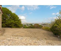 Magnífico Chalet en Venta en Petrer: Encanto y Tranquilidad en un Entorno Natural Único