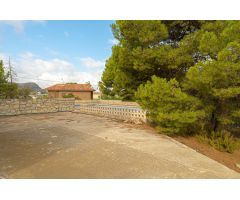 Magnífico Chalet en Venta en Petrer: Encanto y Tranquilidad en un Entorno Natural Único