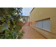 CHALET EN VENTA EN C.PAU ROBERT  SITGES PARA REFORMAR - Llevantina-Montgavina