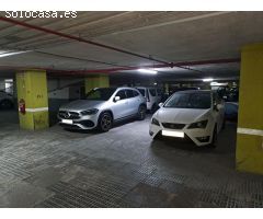 ¡Excelente Oportunidad de Inversión! 3 Plazas de Parking en la Calle Entenza/Josep Tarradellas