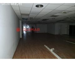 LOCAL EN VENTA O ALQUILER EN C/ LORETO (LES CORTS)
