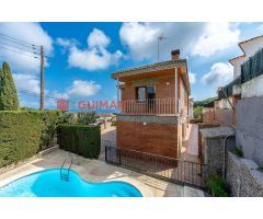 CHALET / TORRE EN VENTA - Teià