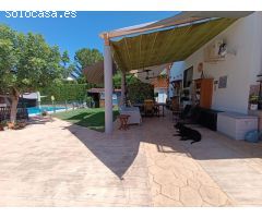 Se vende chalet adosado en La Pobla de Vallbona, Valencia