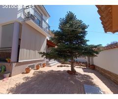 Se vende chalet adosado en La Pobla de Vallbona, Valencia