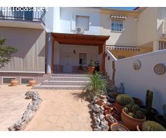 Se vende chalet adosado en La Pobla de Vallbona, Valencia
