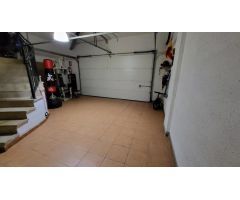 Se vende adosado en La Pobla de Vallbona, Valencia