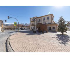 CASA JUNTO AL AYUNTAMIENTO DEL PADUL, PARA REHABILITAR O DERRIBAR