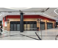 Restaurante en zona Neptuno de Granada con amplias instalaciones y servicios