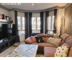 PRECIOSA CASA CON PISCINA PROPIA EN ELCENTRO DE CULLAR VEGA!!!