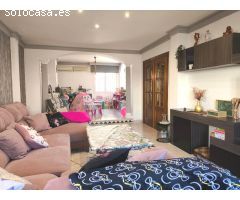 PRECIOSA CASA CON PISCINA PROPIA EN ELCENTRO DE CULLAR VEGA!!!