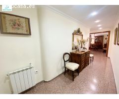 OPORTUNIDAD DE VIVIENDA CON MUCHO ESPACIO, UN SOLO PISO POR PLANTA CON CALEFACCIÓN GAS CIUDAD