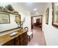 OPORTUNIDAD DE VIVIENDA CON MUCHO ESPACIO, UN SOLO PISO POR PLANTA CON CALEFACCIÓN GAS CIUDAD
