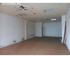 EXCELENTE LOCAL COMERCIAL EN PLENO ARROYO DE LA MIEL - BENALMADENA