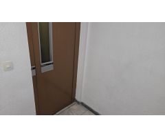 PISO CON ASCENSOR , BUENA FACHADA Y PATIO SUPER GRANDE