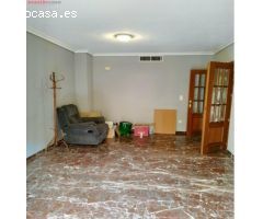 Amplio piso en zona Avenida del Aeropuerto