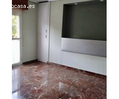 Amplio piso en zona Avenida del Aeropuerto