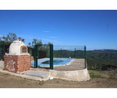 MAGNIFICO OLIVAR CON CASA, COCHERA PARA APEROS Y PISCINA ENTRE VILLAHARTA Y POZOBLANCO.