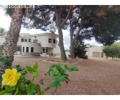 VENTA DE  VILLA DE LUJO EN ASPE
