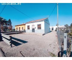 Fantástica casa con terreno en Dolores, Alicante