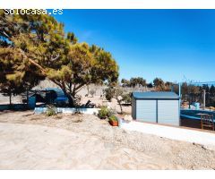 Fantástica casa con terreno y preciosas vistas al mar a pie de playa en Guardamar del Segura