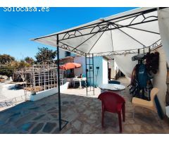 Fantástica casa con terreno y preciosas vistas al mar a pie de playa en Guardamar del Segura
