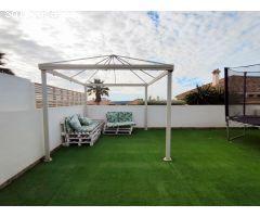 Exclusivo chalet independiente en la urbanización La Marina, Alicante, Costa Blanca